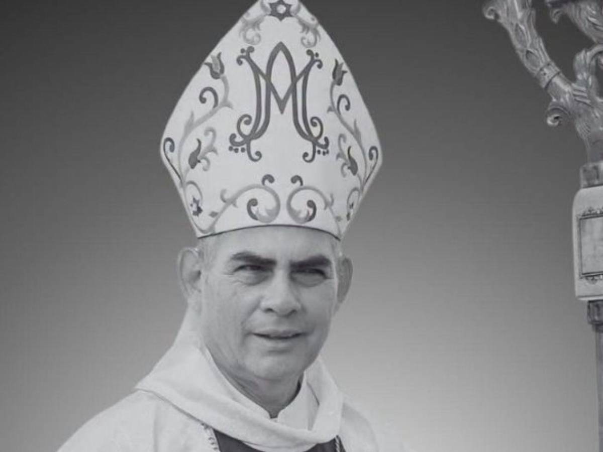 José Vicente Nácher preside misa exequial por monseñor Teodoro Gómez en España