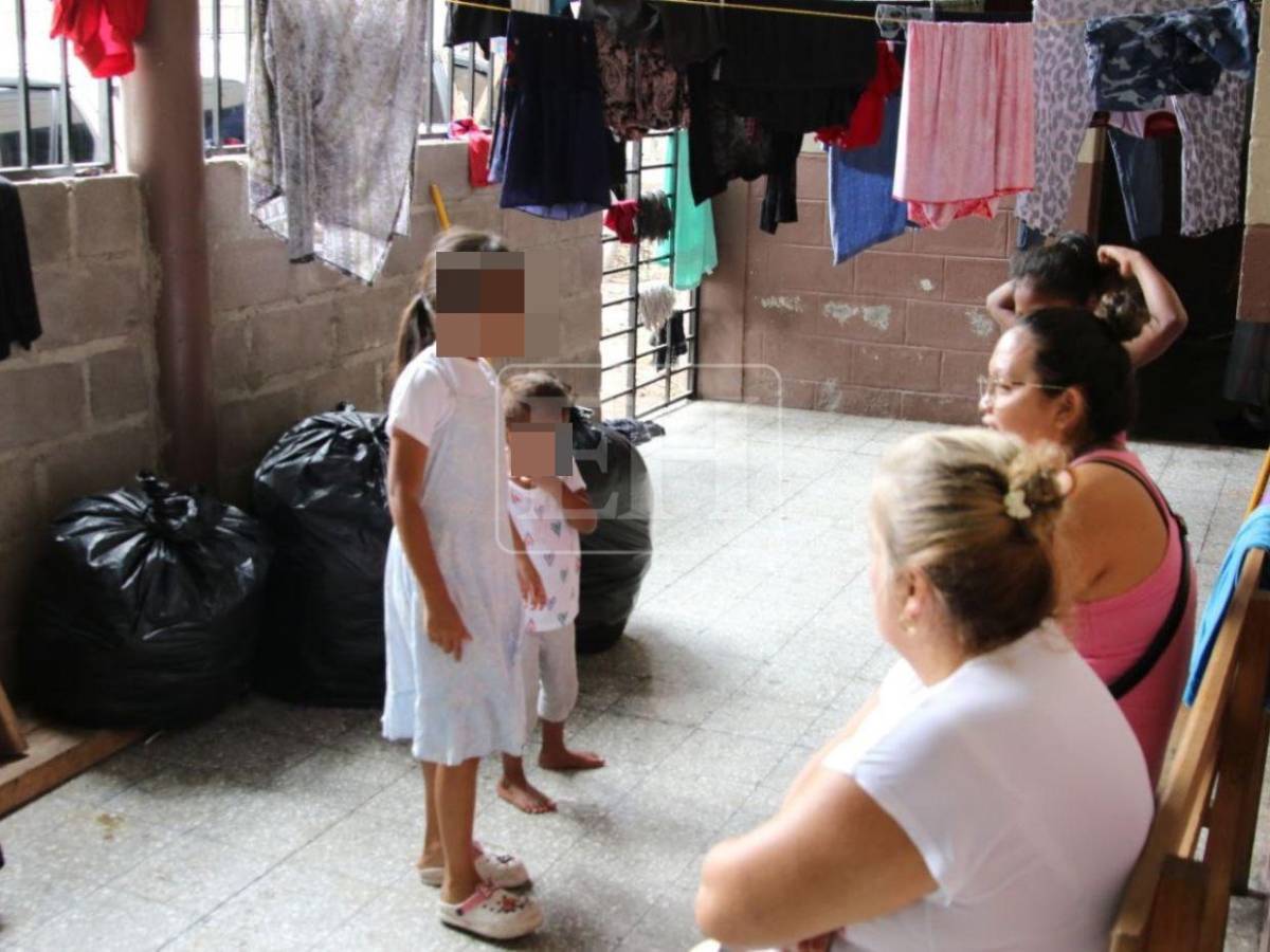 A una semana del desastre, damnificados de Villa Unión siguen sin regresar a sus hogares