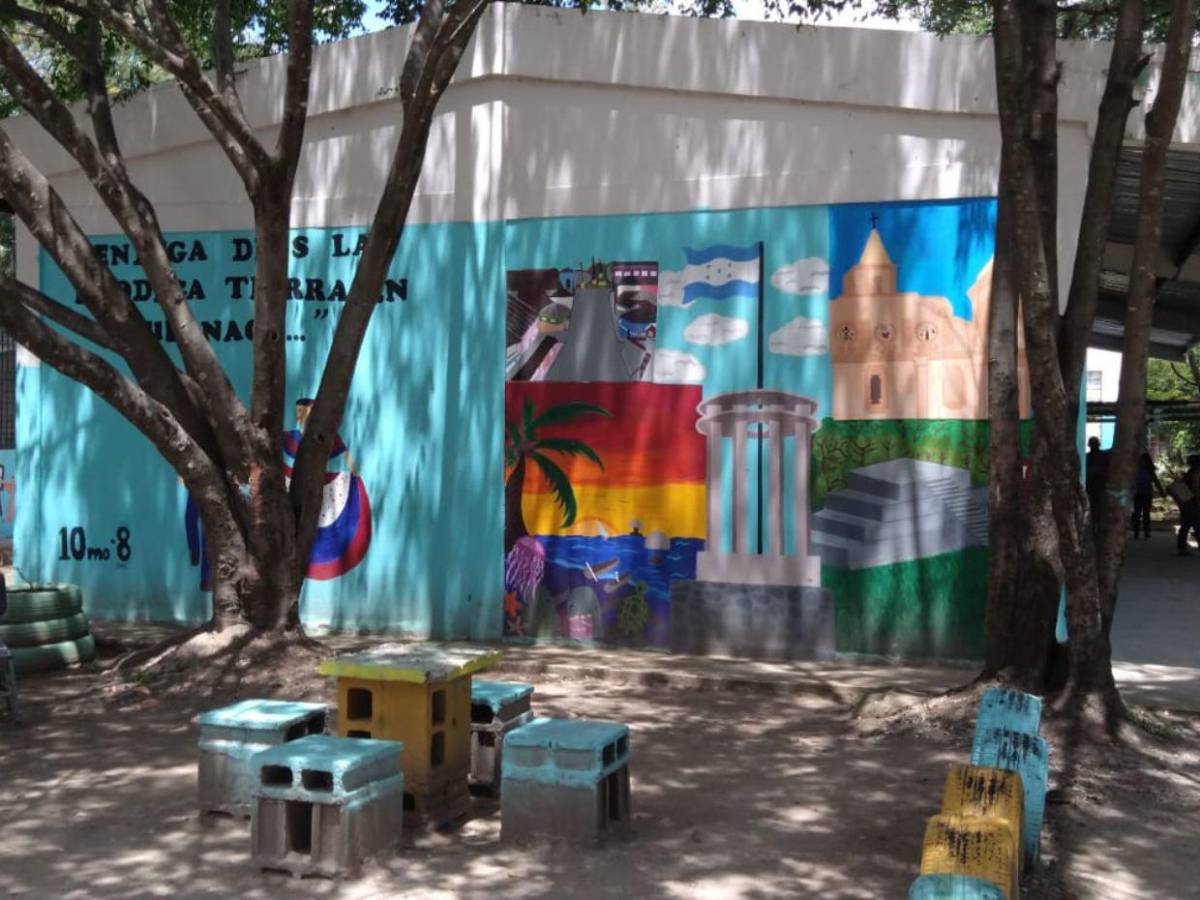 Murales ecológicos transforman el Instituto Saúl Zelaya Jiménez