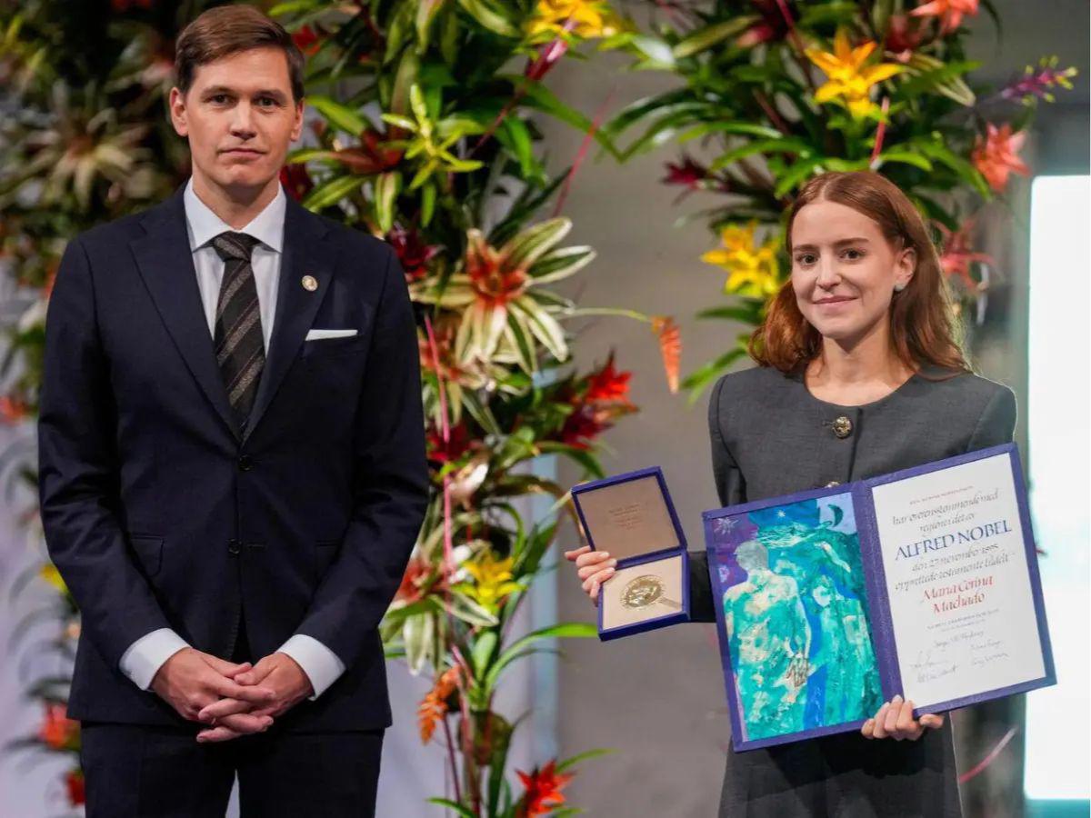 ¿Puede Donald Trump quedarse con la medalla del Nobel que María Corina Machado le entregó?