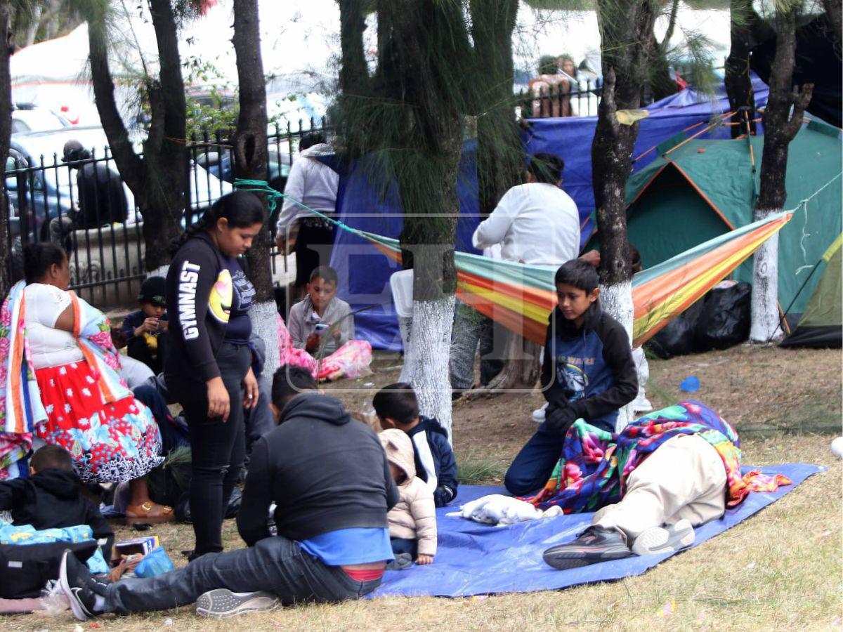 Largas filas, misas y promesas: ambiente previo al aniversario de la Virgen de Suyapa