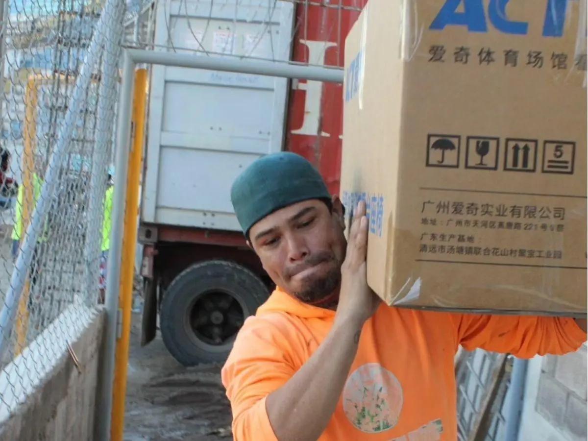 Comienzan a instalar butacas  en el Estadio Nacional de Tegucigalpa