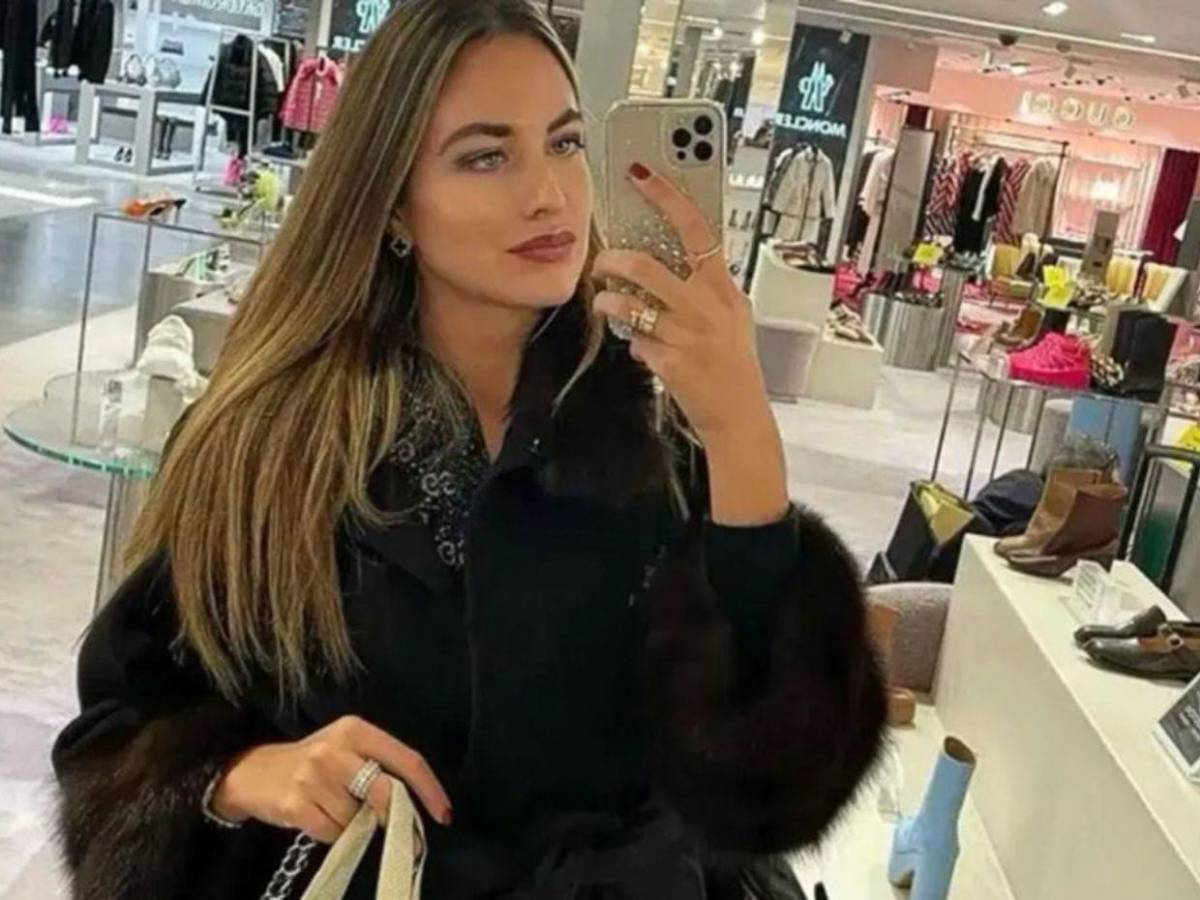 Profanan tumba de la modelo Pamela Genini y sustraen su cabeza en Italia