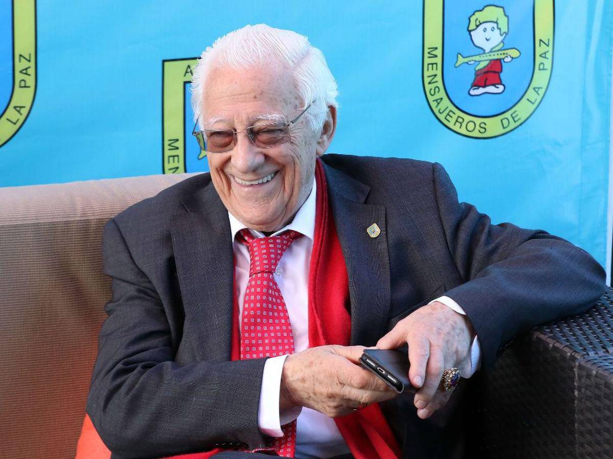 Padre Ángel García trajo a la capital su mensaje de paz