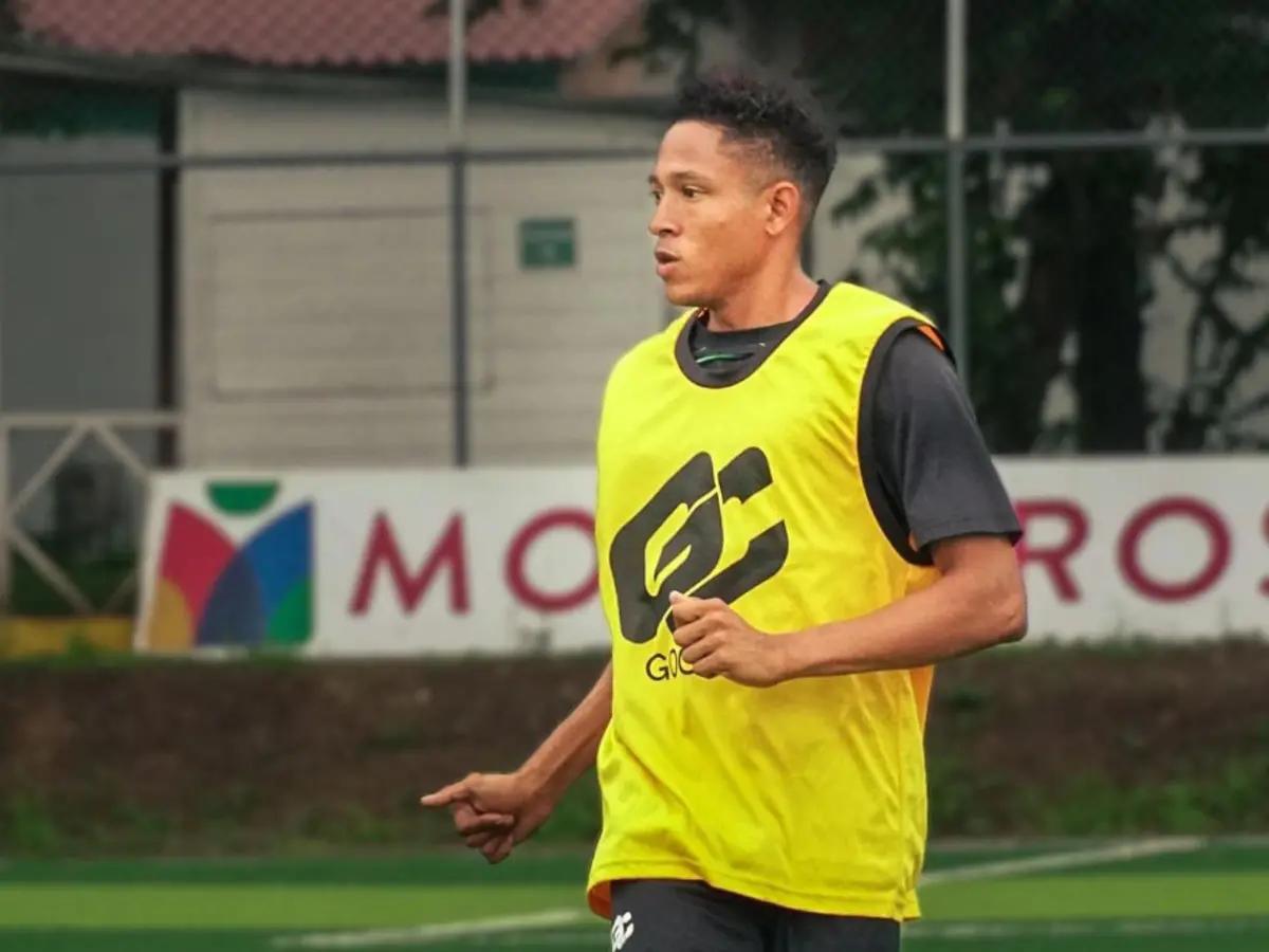 ¡Sorpresa! Futbolista hondureño festeja tras anuncio de indulto a Juan Orlando Hernández