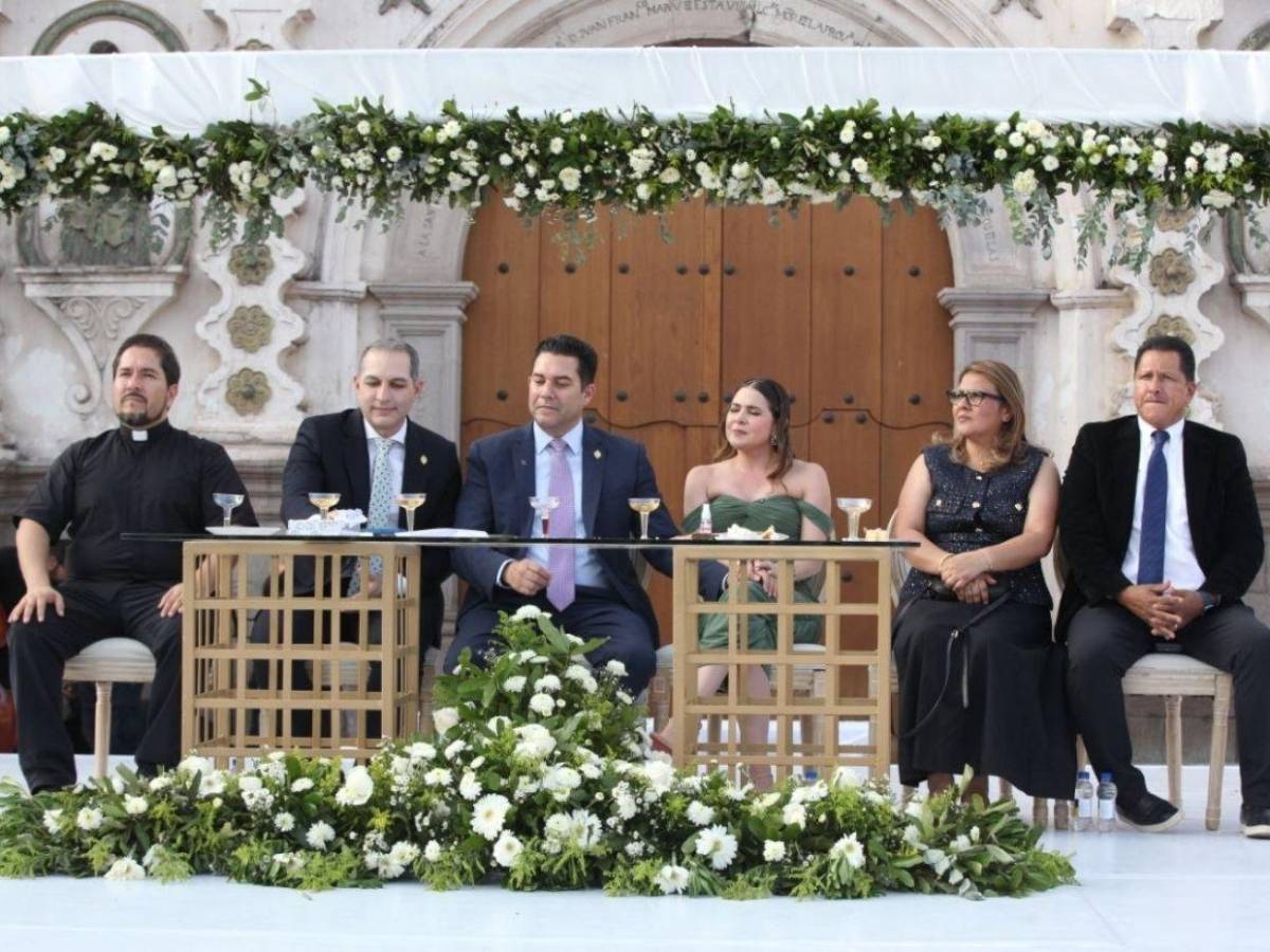 ¡Dijeron que sí! 350 parejas unieron sus vidas en las bodas gratis de la AMDC