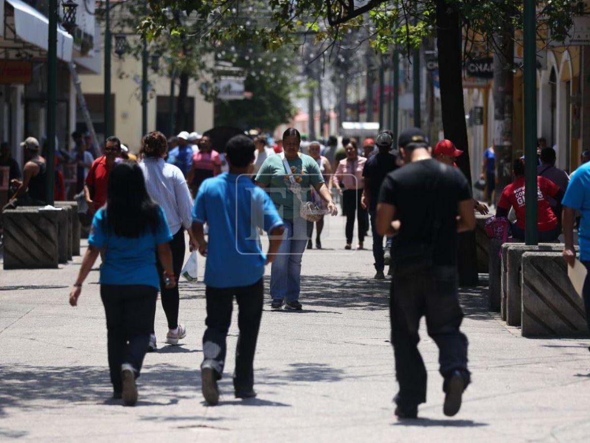 Temperaturas de hasta 42 grados y humo persistirán este miércoles en Honduras