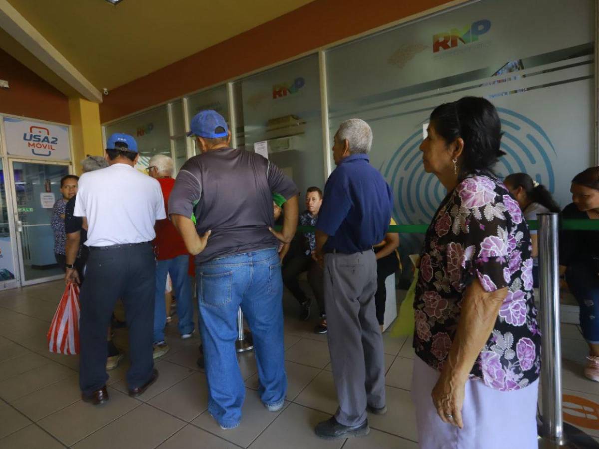 Sampedranos abarrotan el RNP para obtener su DNI previo a elecciones 2025