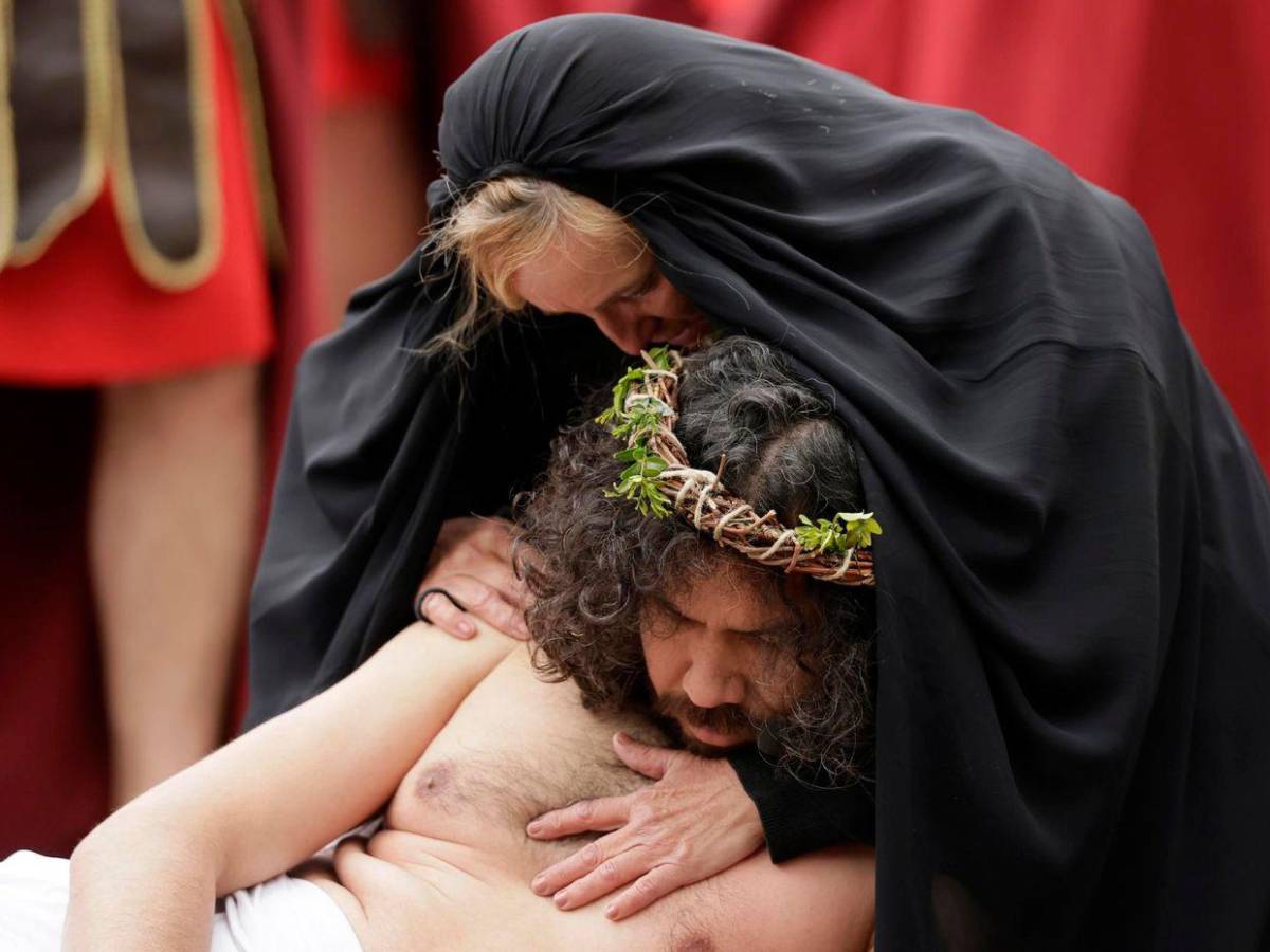 Tradición en Alemania: así se representa el Vía Crucis en Viernes Santo Tradición en Alemania: así se representa el Vía Crucis en Viernes Santo