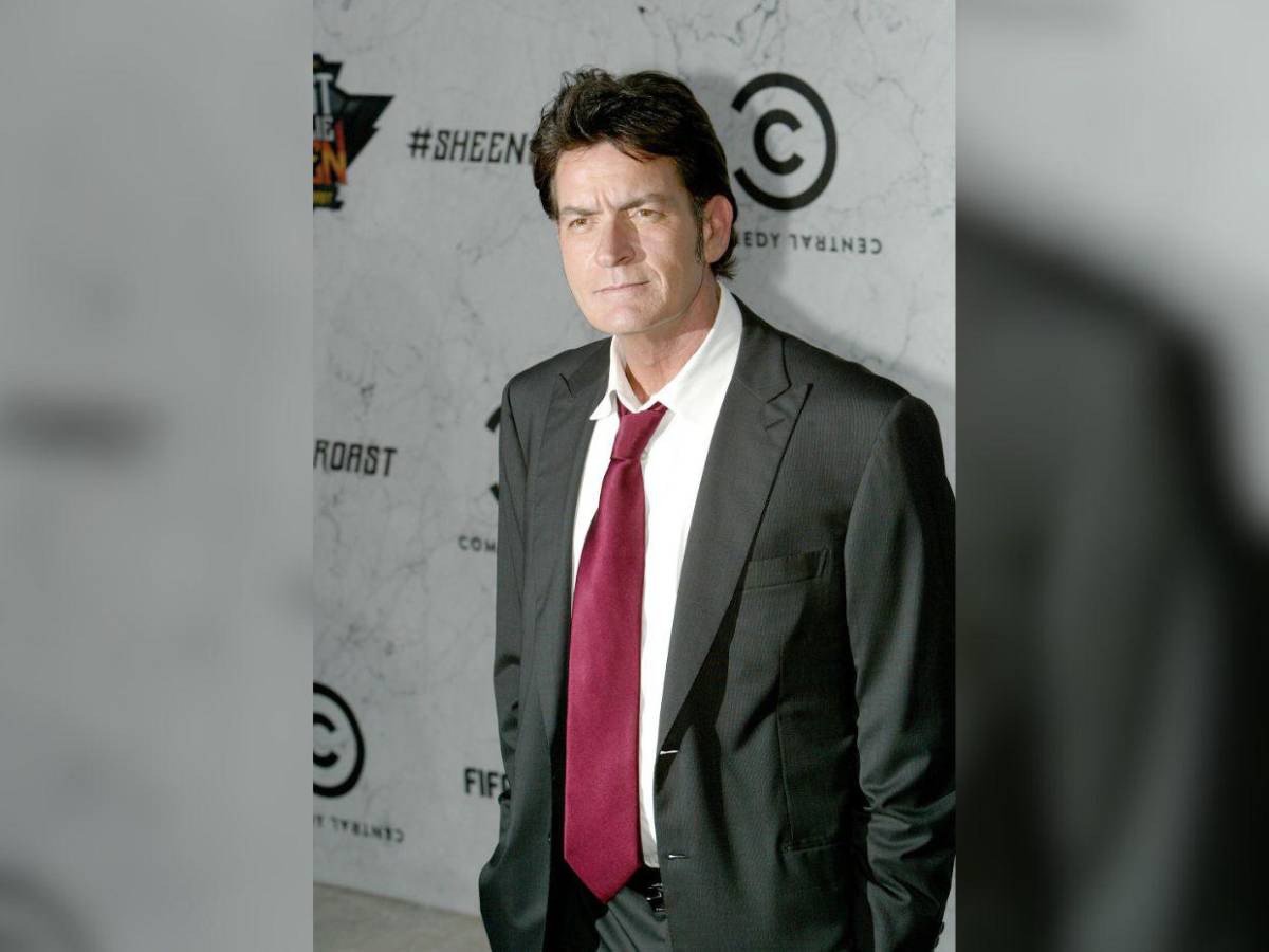 Charlie Sheen confiesa adicción al sexo y encuentros con hombres