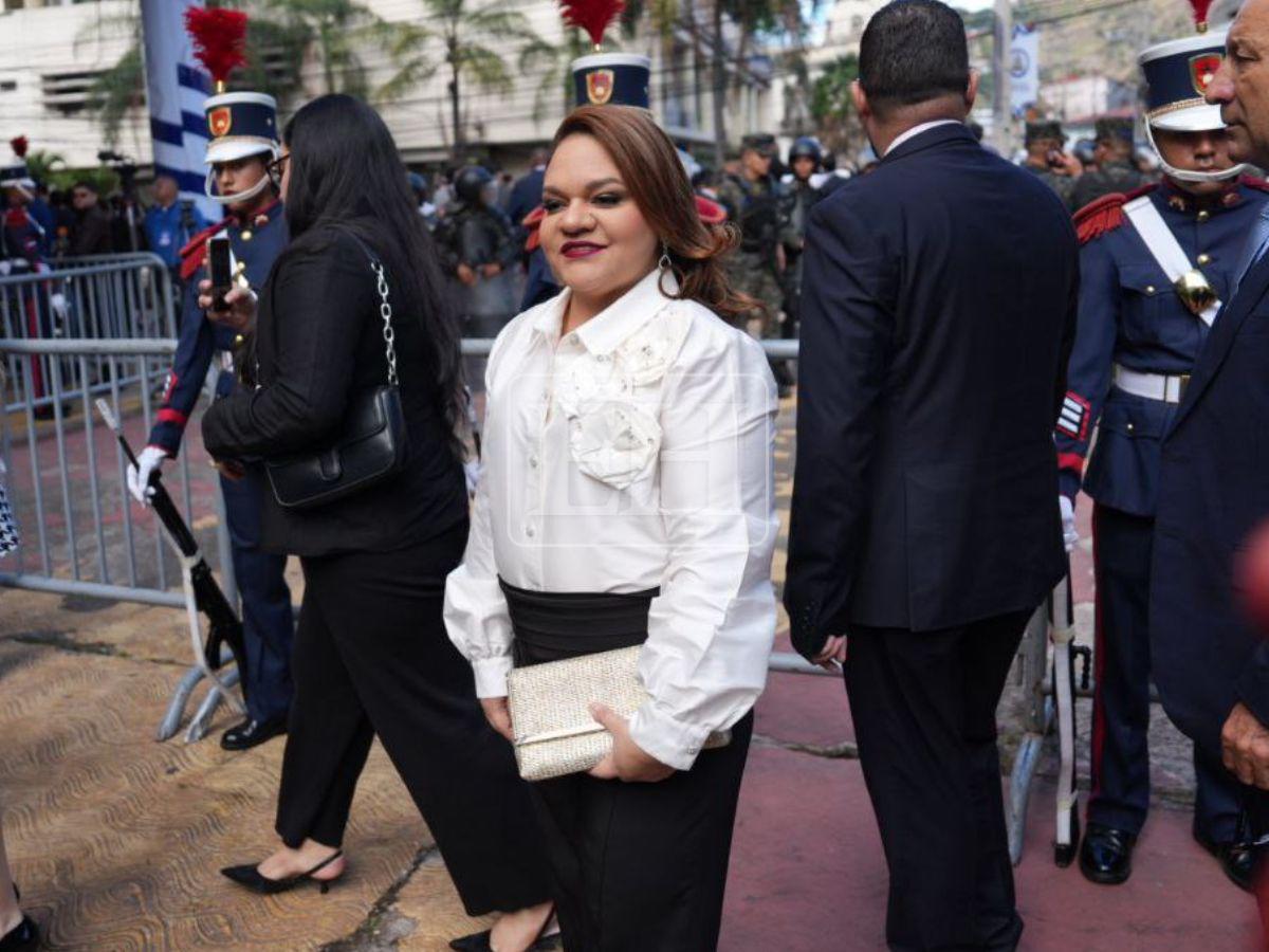 Coloridos y elegantes: así lucieron diputadas y diputados en la toma de posesión de Asfura