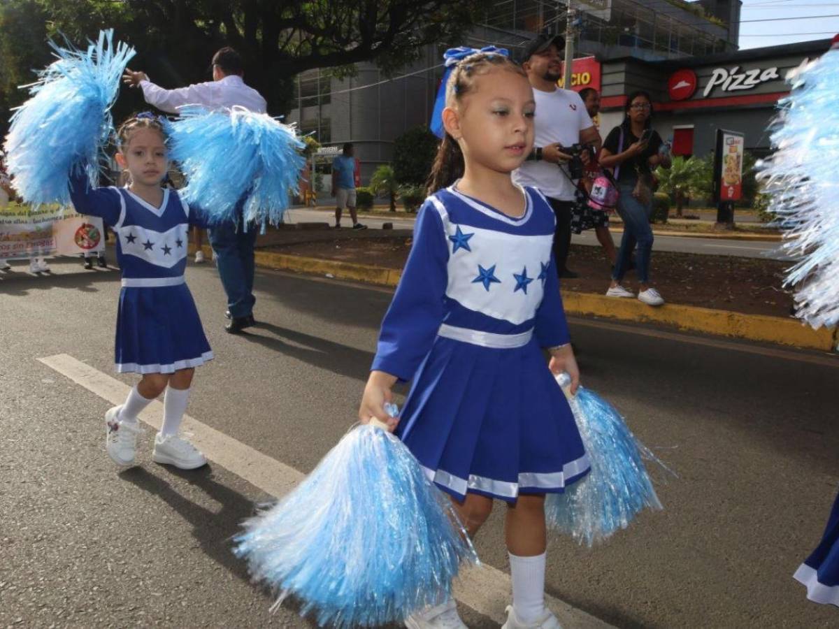 ¡Encantos! Los niños de prebásica se roban el show de los desfiles patrios en la capital