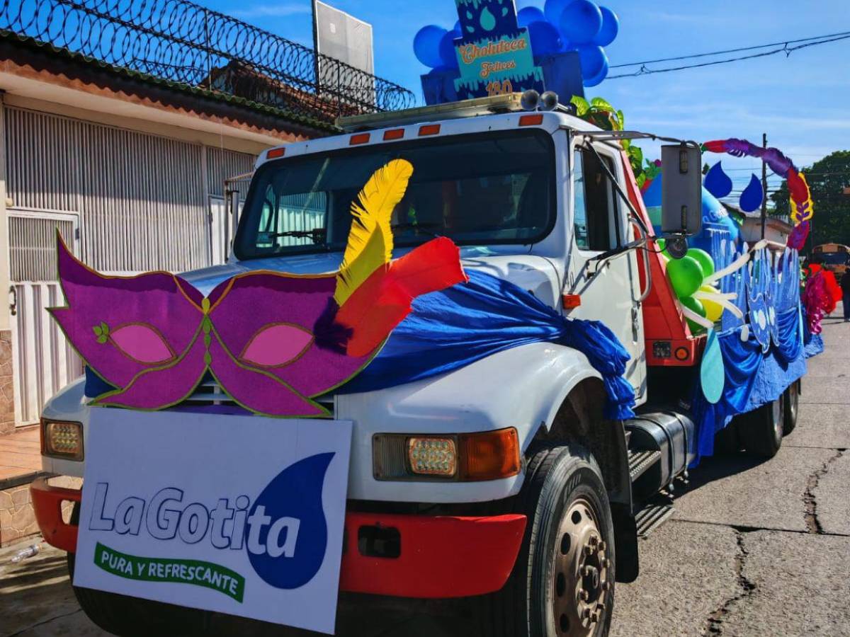 Con carrozas, música, bailes y bellas palillonas, Choluteca celebra su 180 aniversario​​​​​