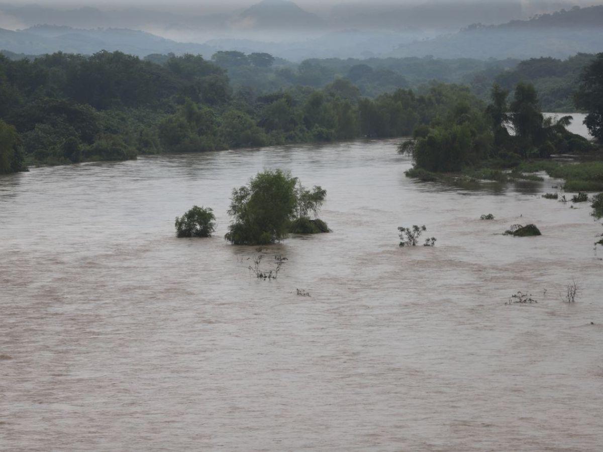 Ríos crecidos, zonas incomunicadas y posibles inundaciones en Valle