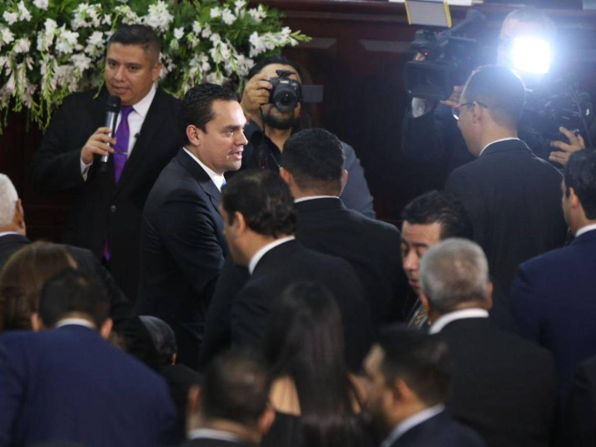 Con puntualidad y ambiente tranquilo se instaló la primera legislatura del Congreso