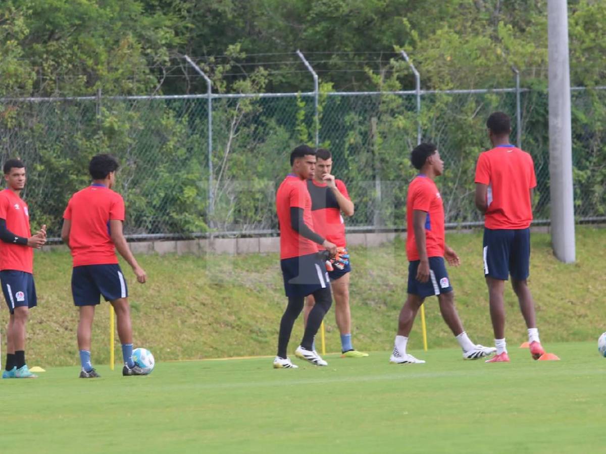 ¿Se va Carlos Pineda? Las sorpresas que dejó el entreno de Olimpia previo a jugar ante UPNFM