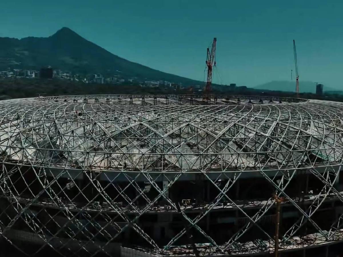 El Salvador hace historia: Así avanza la construcción del estadio más grande de Centroamérica