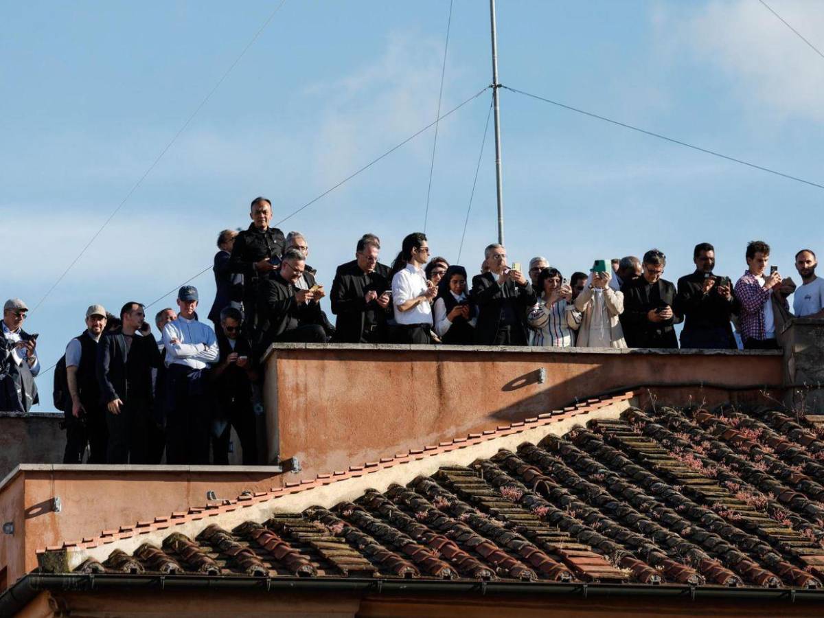 Multitud histórica: más de 150,000 personas recibieron al Papa León XIV