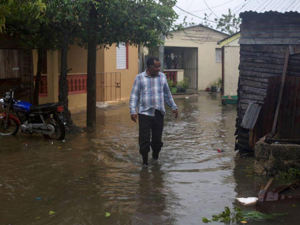 Un muerto y más de 12 mil desplazados tras paso de huracán Fiona por República Dominicana