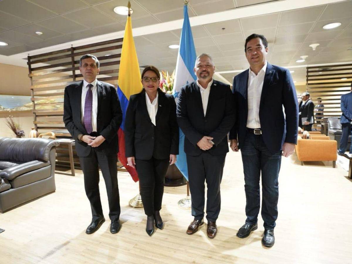 Xiomara Castro se reunirá con Gustavo Petro, presidente electo de Colombia
