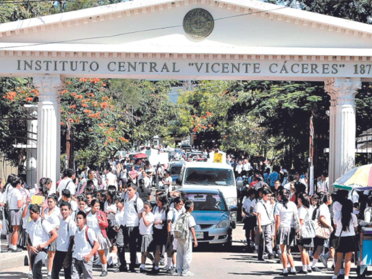 Sólo el 28.7% de los jóvenes de 15 a 17 años asiste al colegio en Honduras