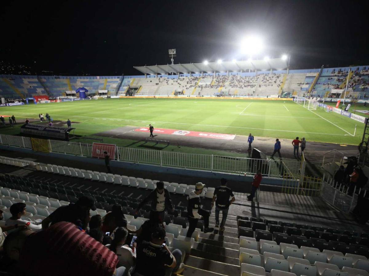 Fiesta de la Ultra Fiel, apagones, celebración de Espinel y la eliminación del Motagua