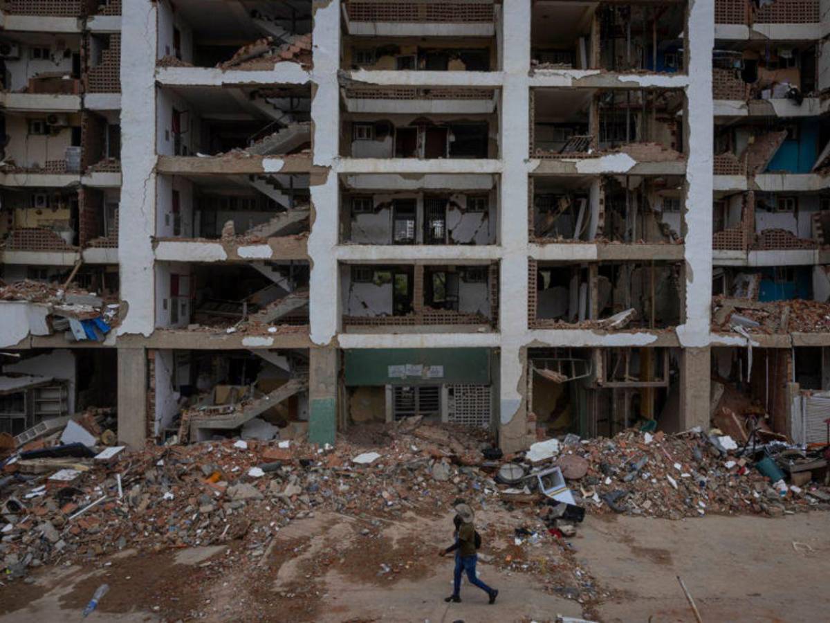 Venezuela conmemora su independencia entre muertos, desaparecidos y destrucción