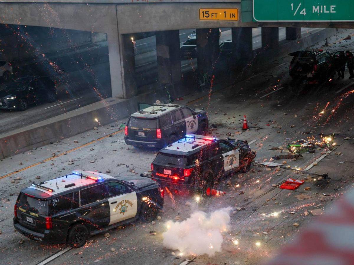 La comunidad de Los Ángeles se resiste a doblegar; siguen protestas