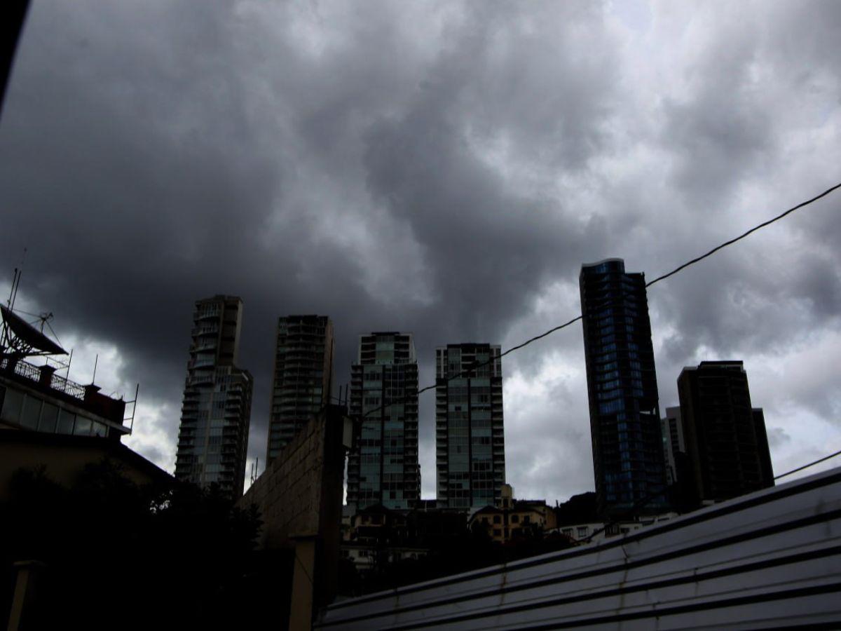 Vaguada y onda tropical dejarán lluvias en Honduras: estas serán las zonas más afectadas este sábado