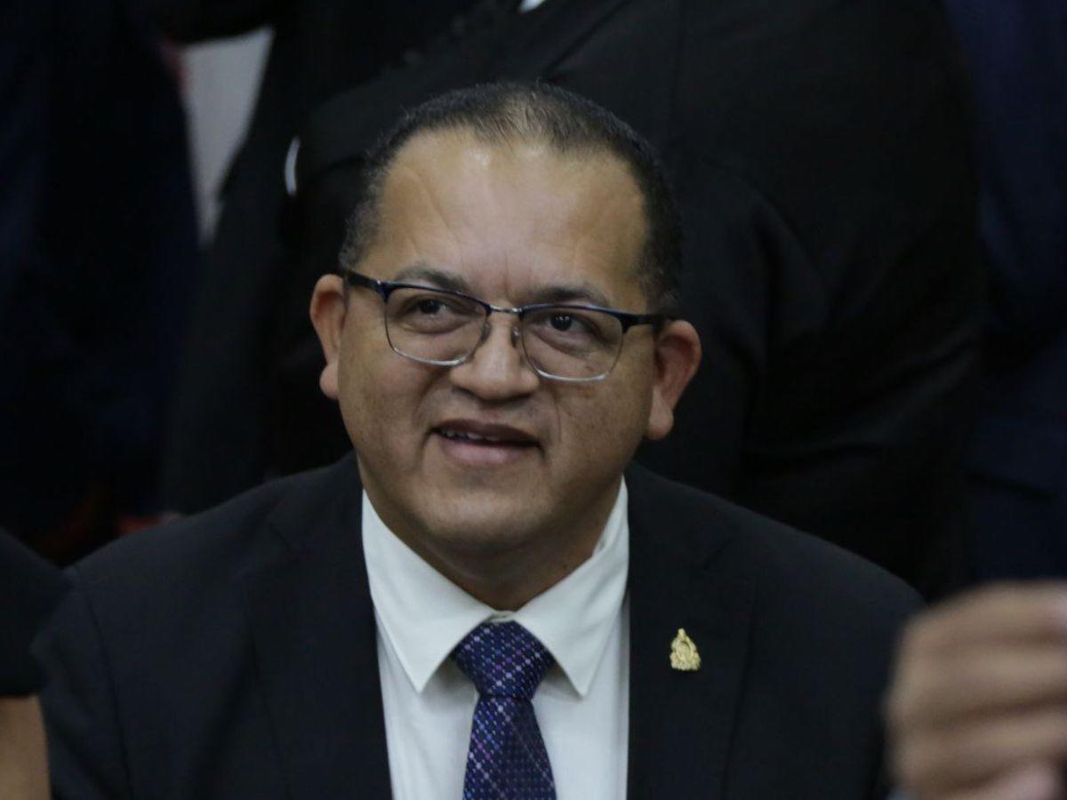 Desde diplomáticos hasta ministros acompañaron a los congresistas en la cuarta legislatura en el CN