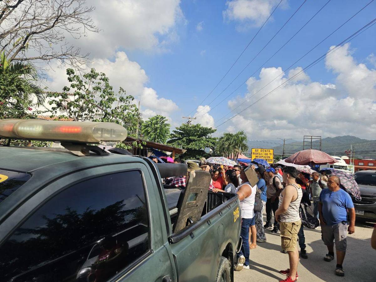 Enormes filas e incertidumbre: hondureños víctimas de Koriun intentan recuperar su dinero