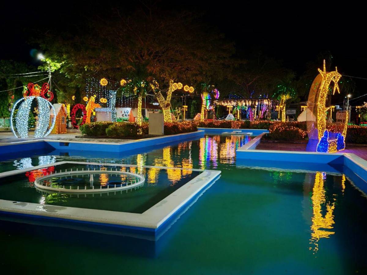 Entre luces y muñecos de nieve, San Lorenzo se impregna del ambiente navideño