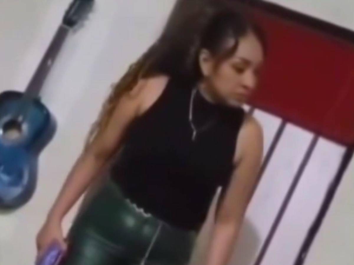 Arrestan a mujer tras viralizarse video donde agredía a su madre en La Ceiba
