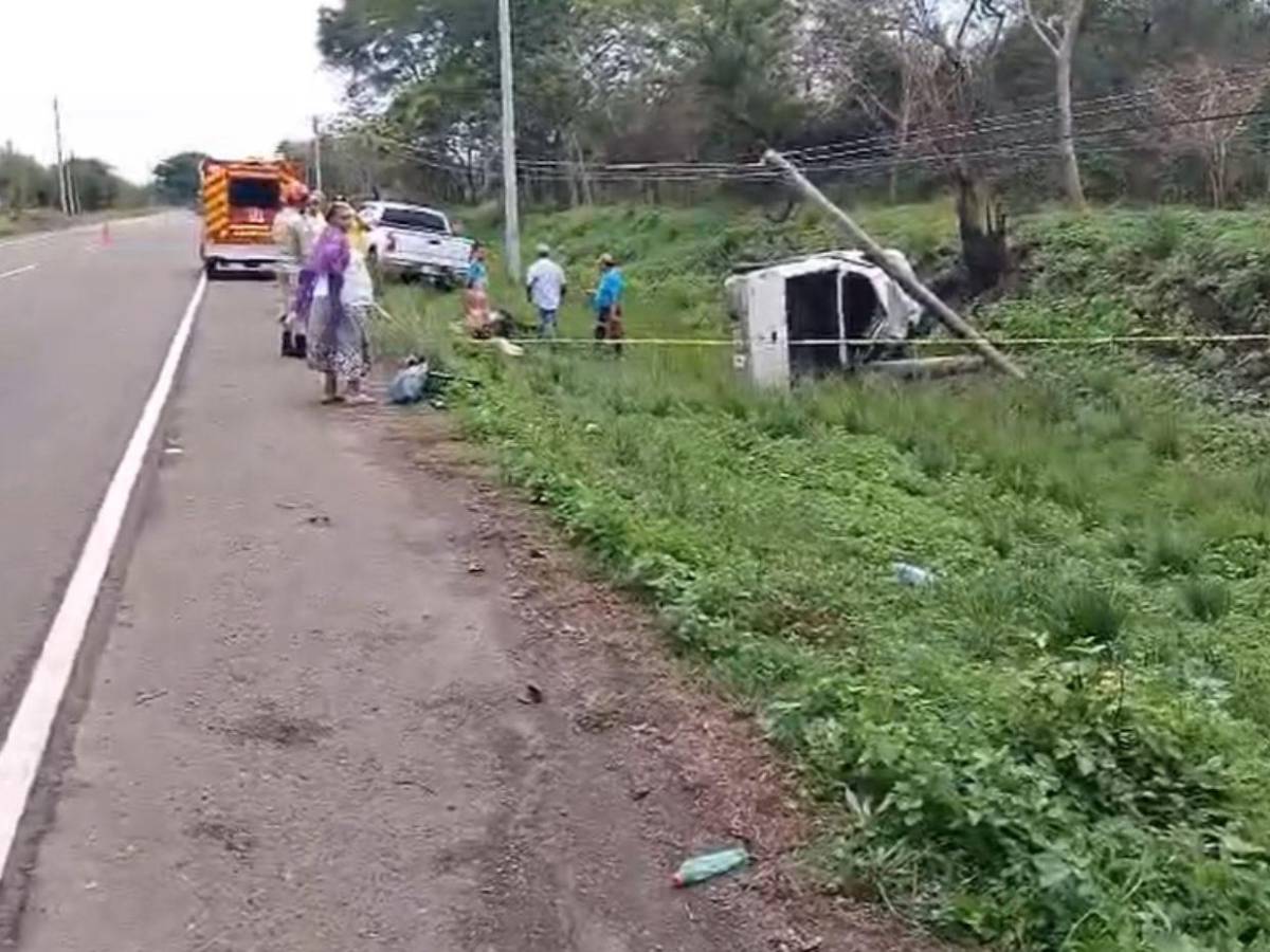 Iban a un retiro espiritual y posible falla mecánica: ¿Qué se sabe del volcamiento en Olancho? Iban a un retiro espiritual y posible falla mecánica: ¿Qué se sabe del volcamiento en Olancho?