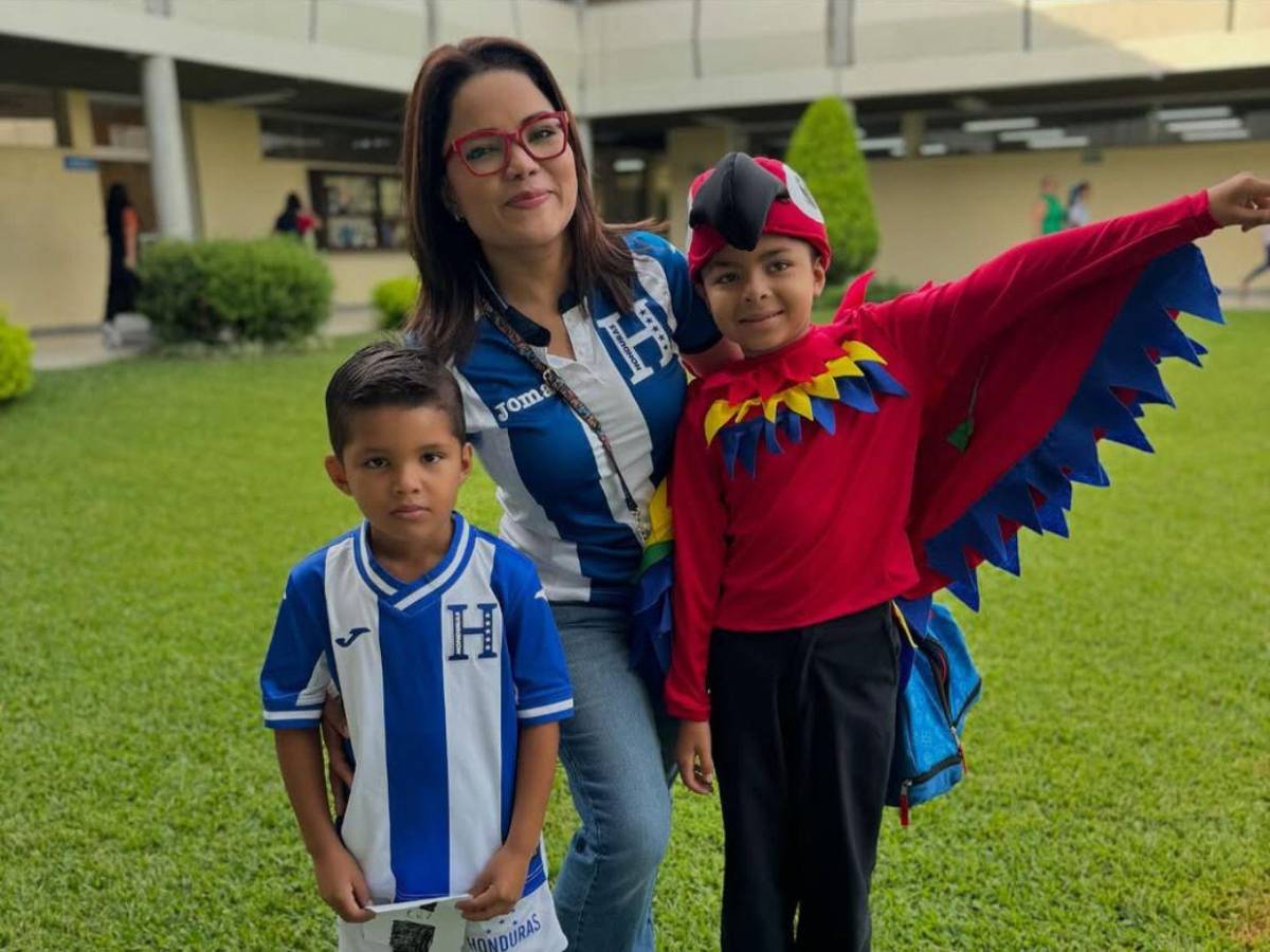 Ariela Cáceres y Dennis Andino conmemoran su décimo aniversario de matrimonio