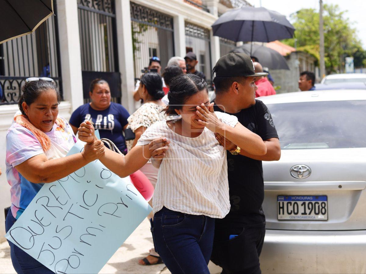 Desconsolados, familiares de Elvia exigen justicia tras su asesinato a manos de su pareja