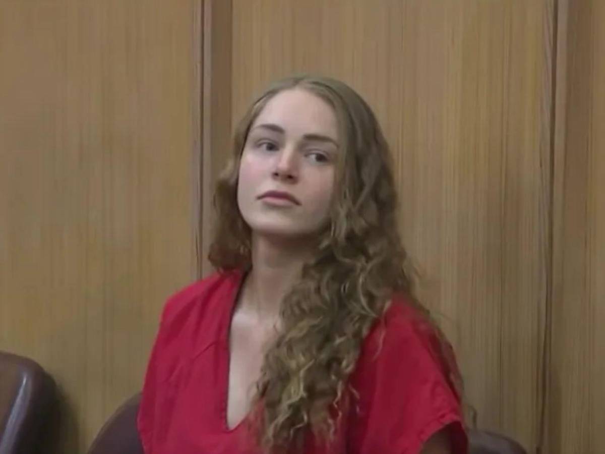 Modelo Courtney Clenney se declara culpable de matar a su novio; enfrentará seis años de prisión