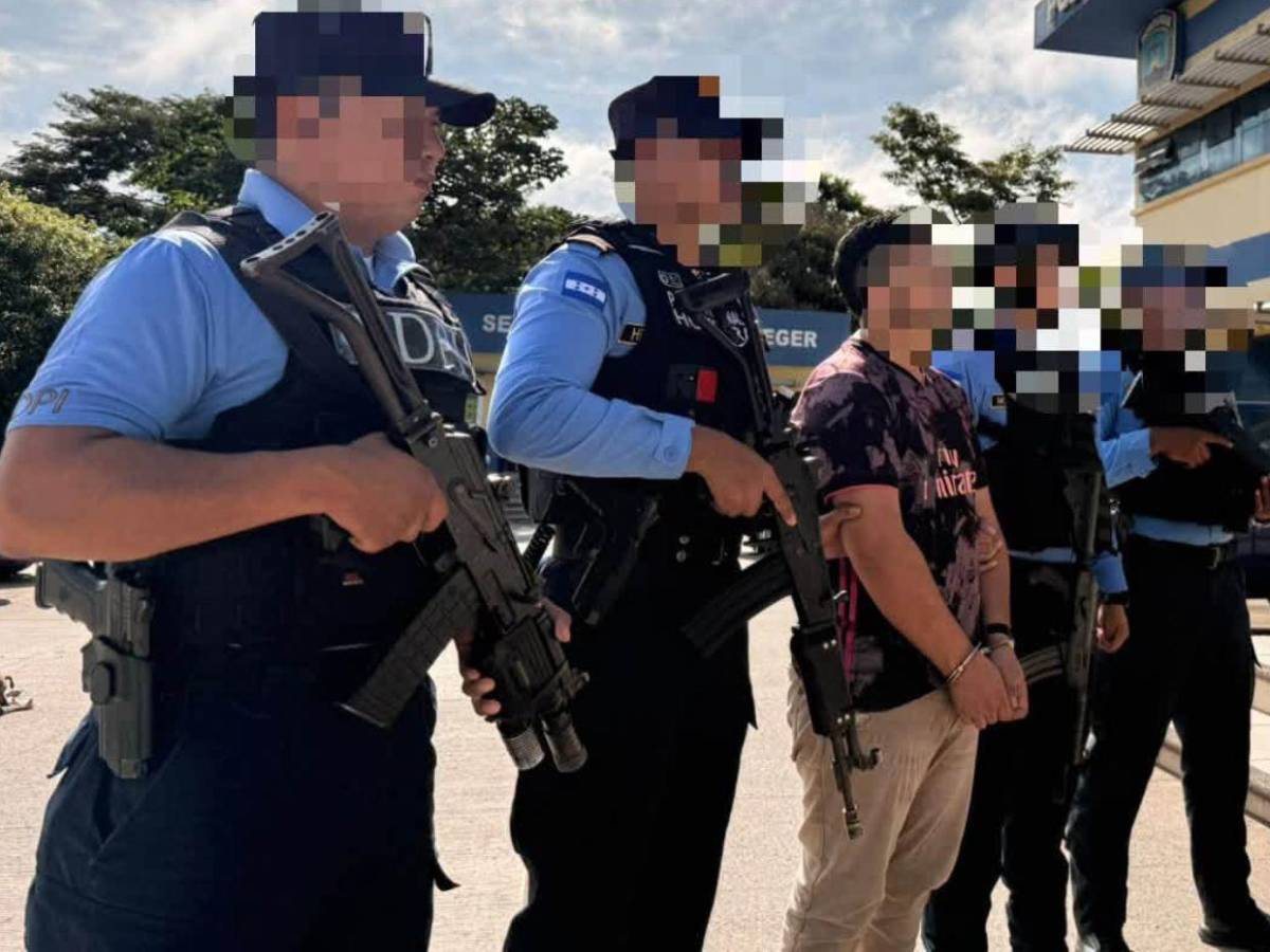 Cámaras grabaron su ruta: taxista vinculado en crimen de catedrático sacó pertenencias de su casa