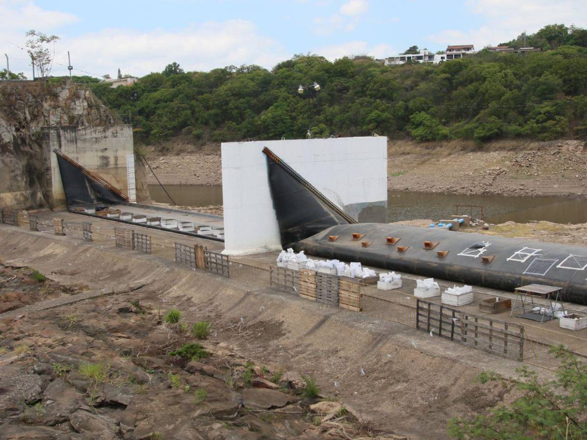 Represa Los Laureles baja a 35% y mantiene alerta por crisis de agua en la capital