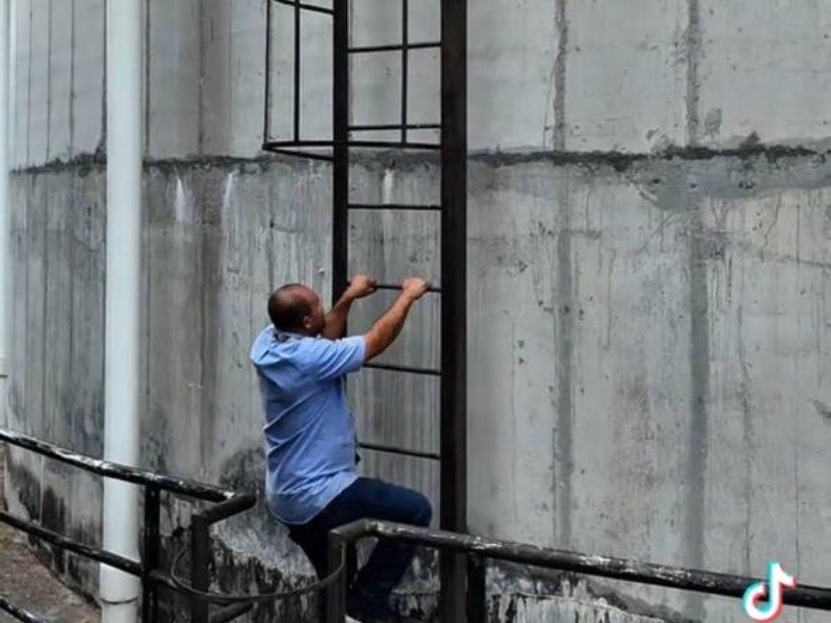 “Decidí no rendirme”: Williams Ochoa, fontanero de la UNAH que logró su título universitario