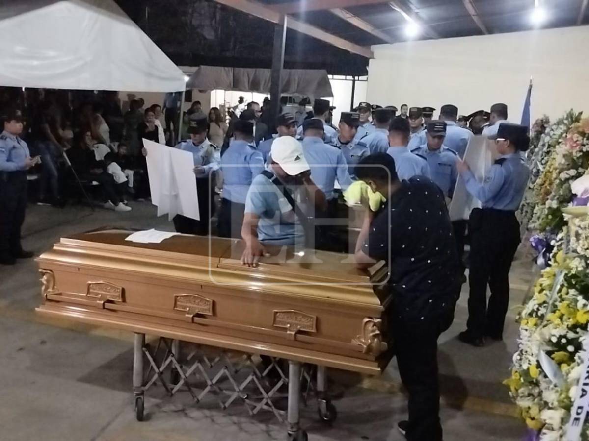 Con todos los honores: así despiden a cinco policías abatidos en masacre de Corinto, Omoa