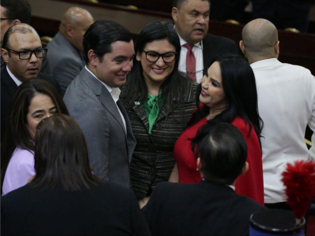 Desde diplomáticos hasta ministros acompañaron a los congresistas en la cuarta legislatura en el CN