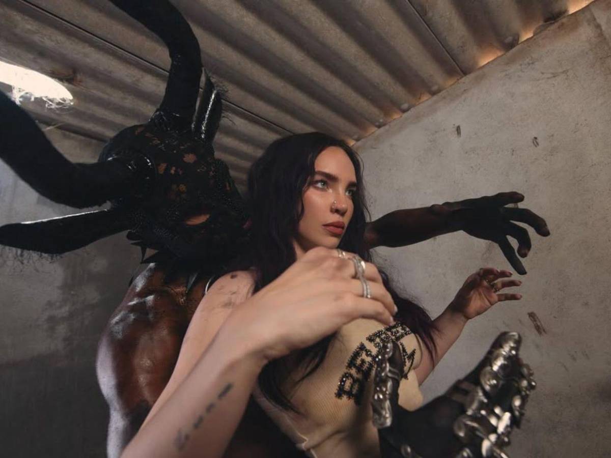 Belinda es acusada de adorar 'figuras demoníacas' en su nuevo video