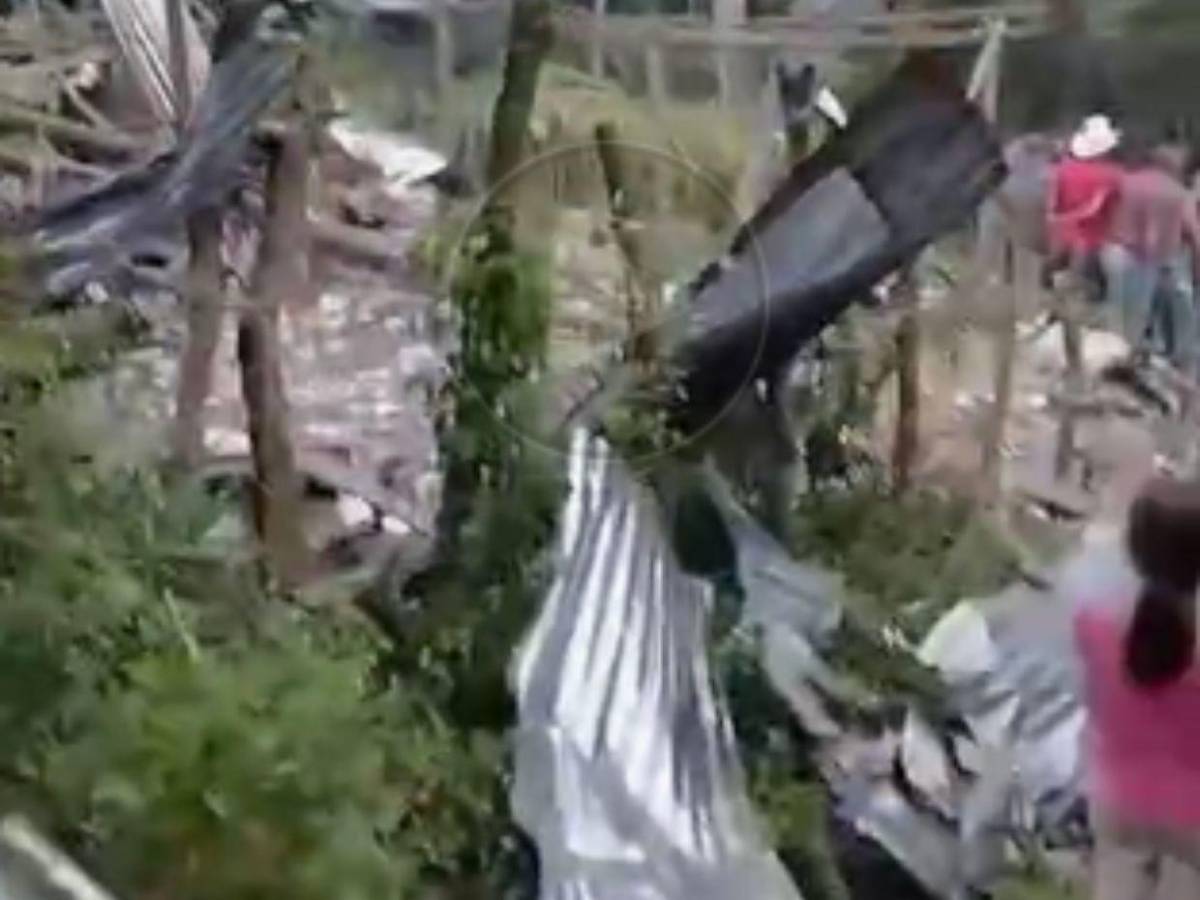 Le tiró una brasa y explotó: Fredy incendió la casa con su esposa e hija adentro en Santa Bárbara