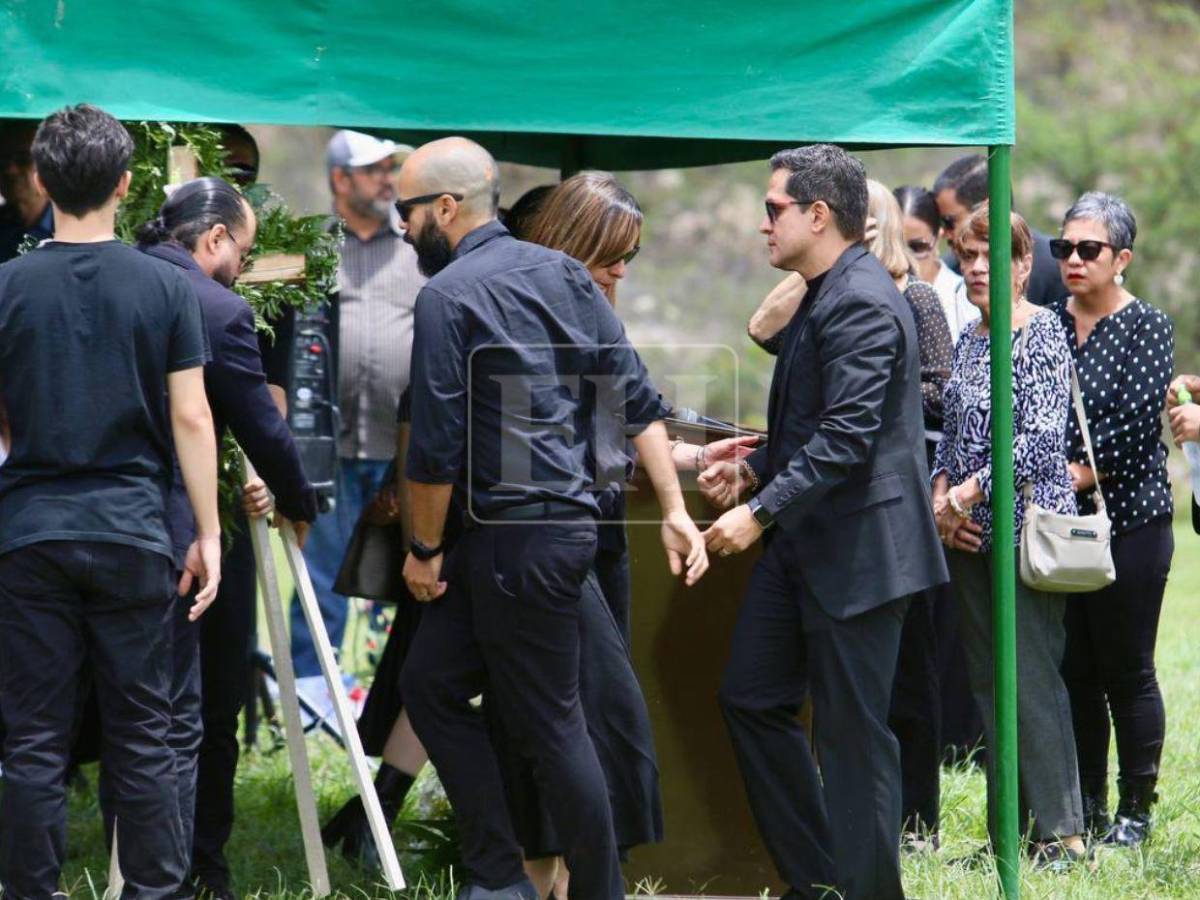 Con el corazón roto, Juan Fernando Lobo da el último adiós a la chef Sandra Díaz del Valle