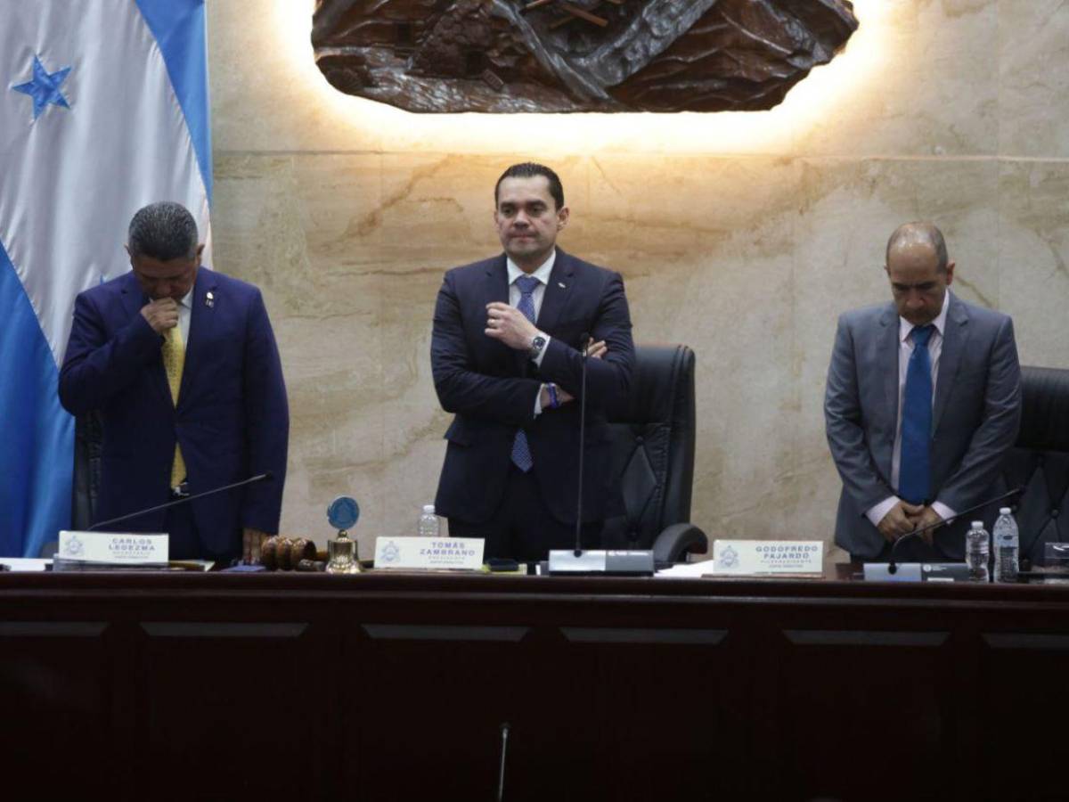 Quedan juramentados los 128 diputados propietarios y suplentes del Congreso Nacional