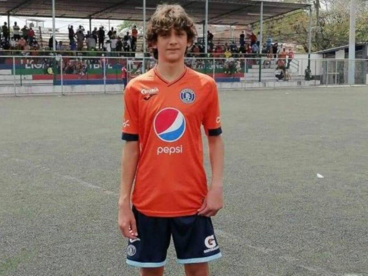 Mathías jugó en el pasado en la sub-15 de Motagua en el 2021.