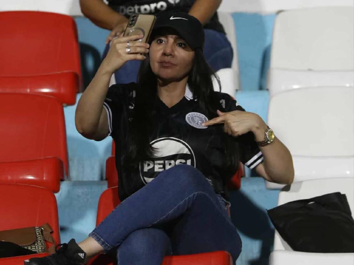 Esposa de directivo y chica misteriosa sorprenden: Linduras en el Motagua vs Alajuelense