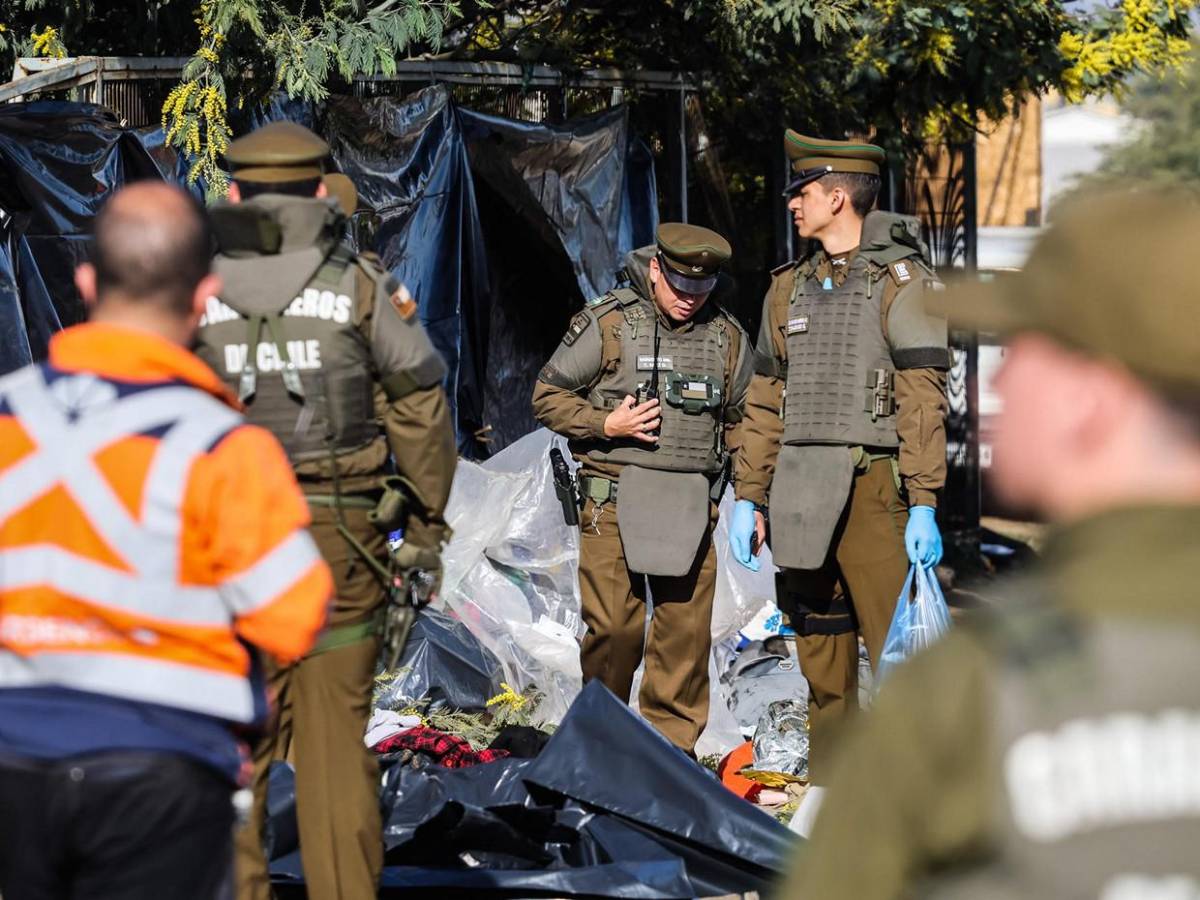 Vehículo a exceso de velocidad embiste feria en Chile y mata a seis personas