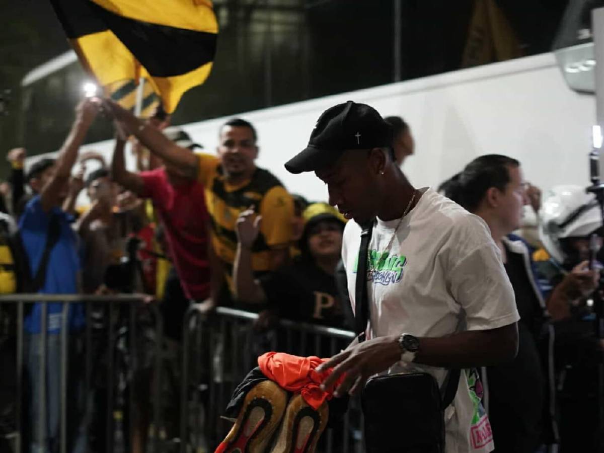 Ambiente previo a Real España vs Motagua por semifinales: Afición azul presente en el Morazán